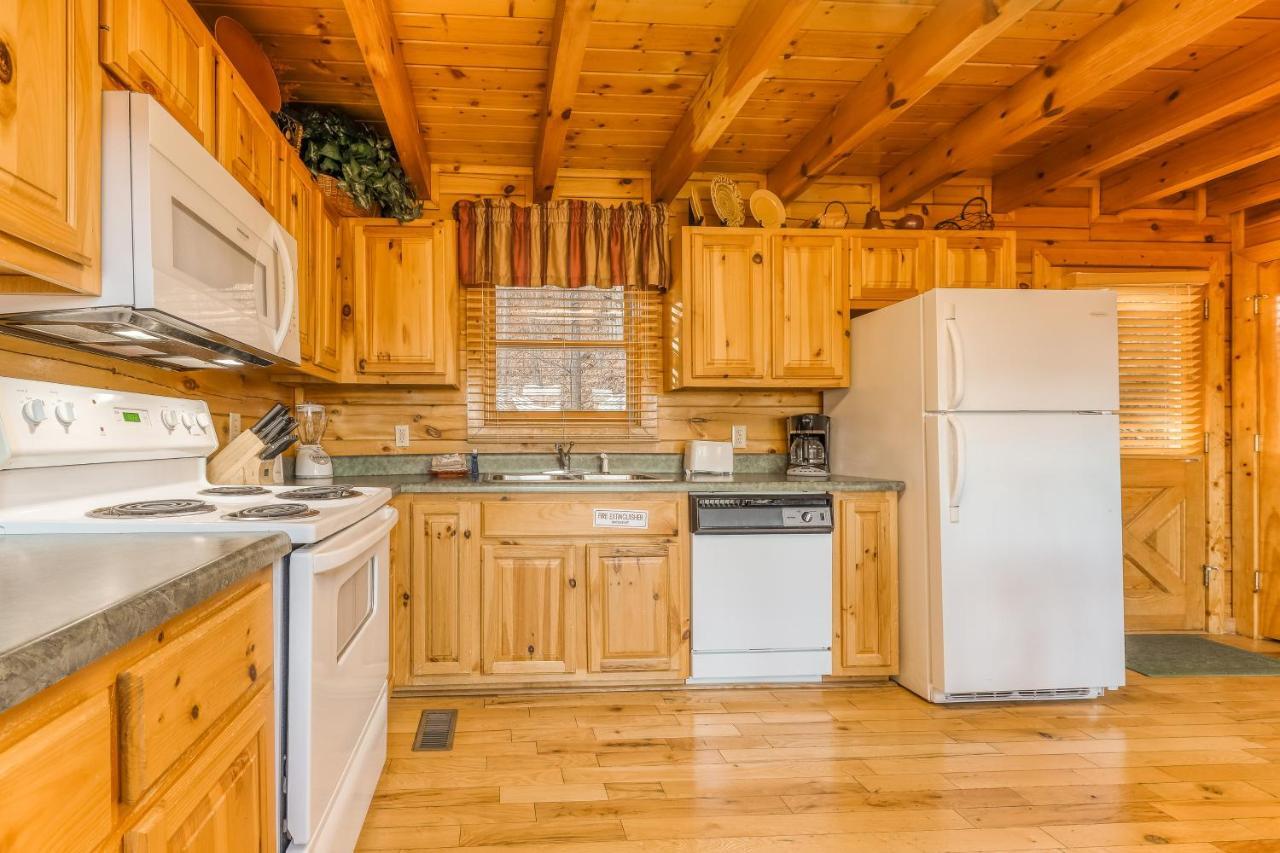 Elegant Escape Villa Pigeon Forge Bagian luar foto